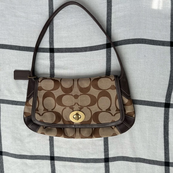Coach Handbags - Coach shoulder bag